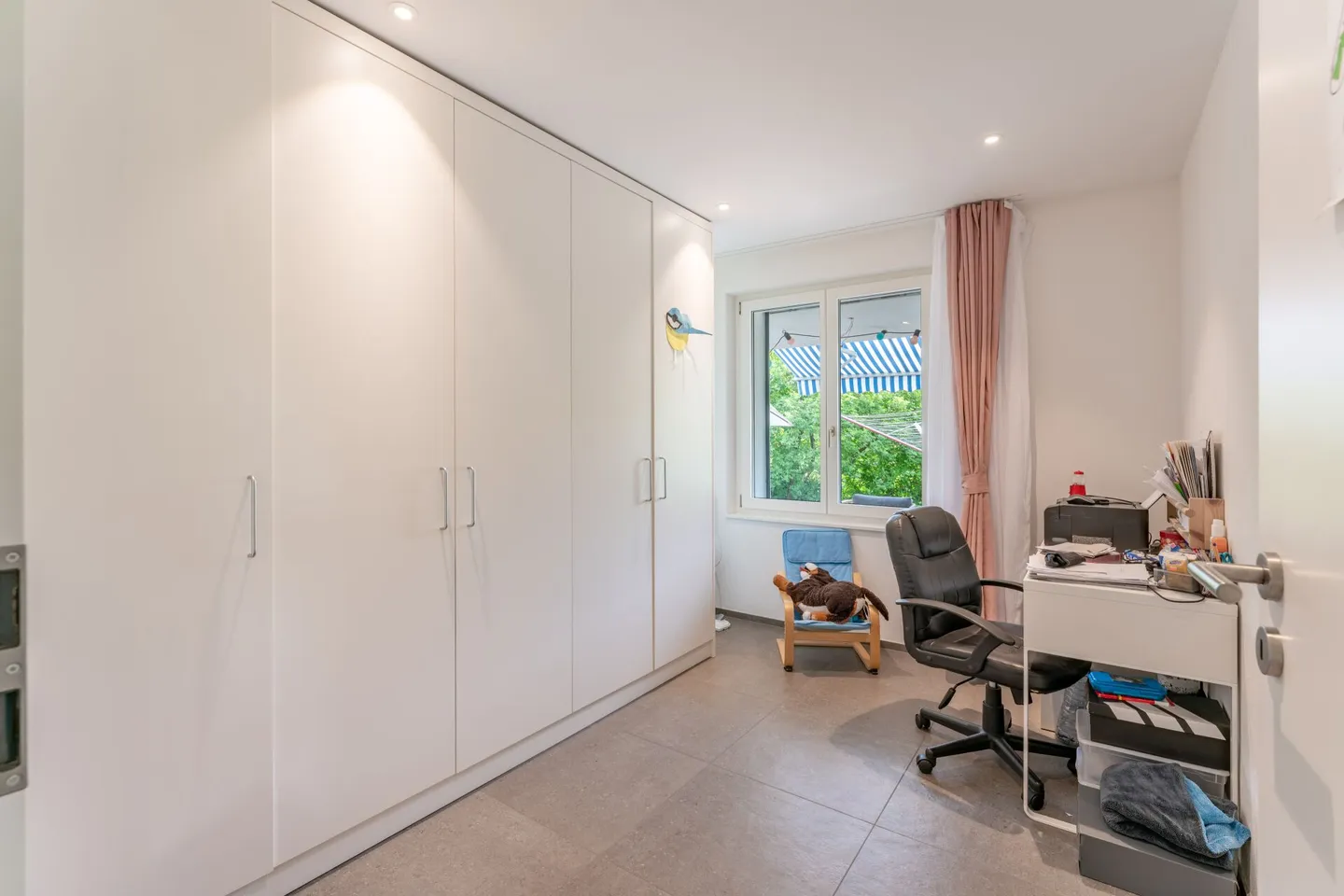 Casa ideale per famiglie con bambini - pronta per essere abitata e situata comodamente - Foto 5 di 11