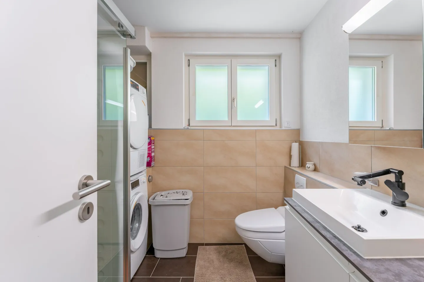Casa ideale per famiglie con bambini - pronta per essere abitata e situata comodamente - Foto 8 di 11