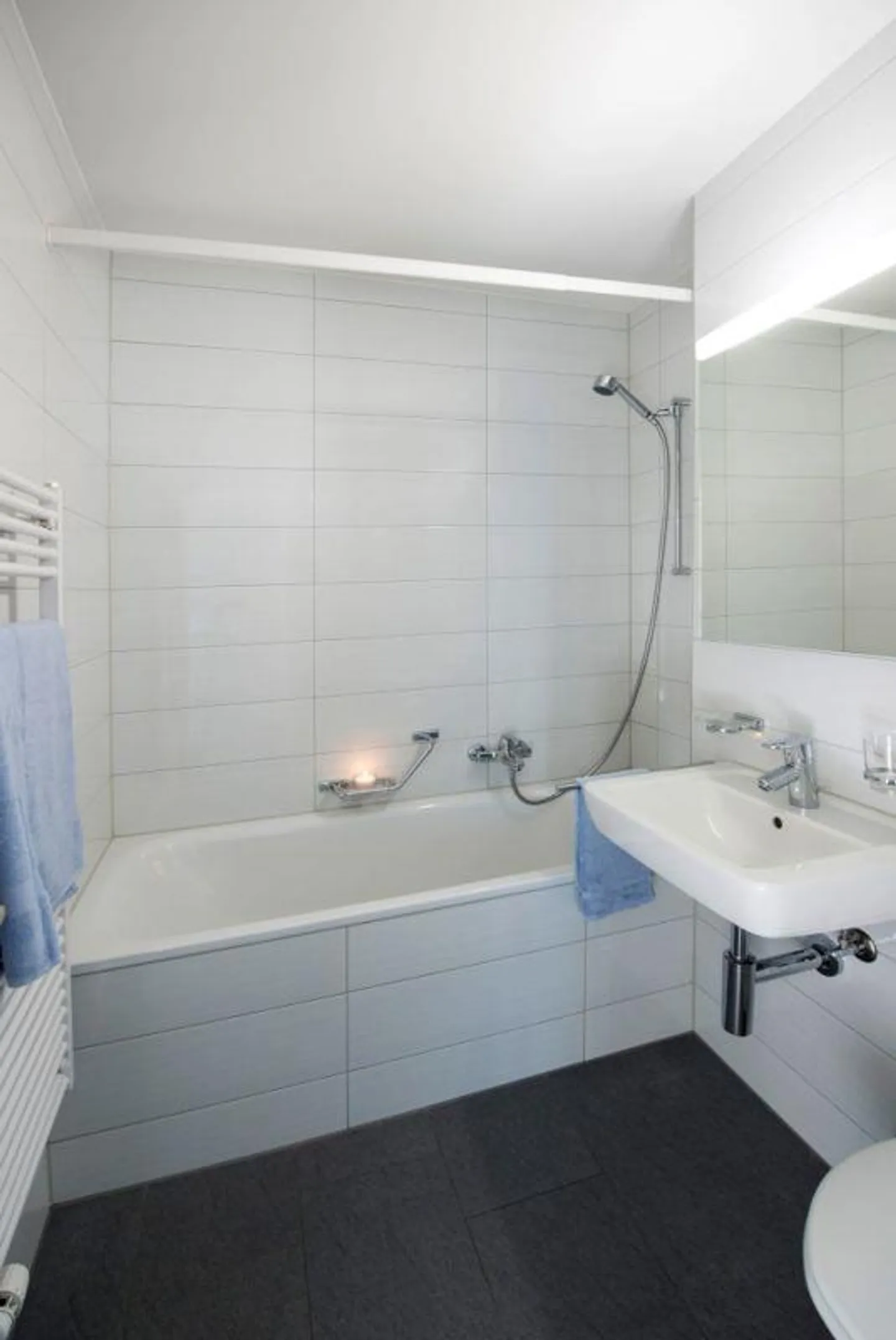 Central 2-room apartment - Photo 5 of 8