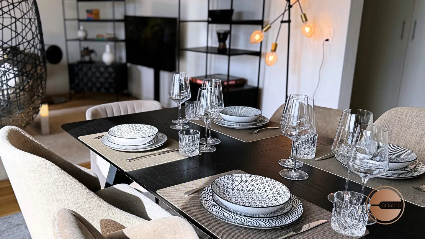 Urban Chic Penthouse Living - Photo 19 of 22