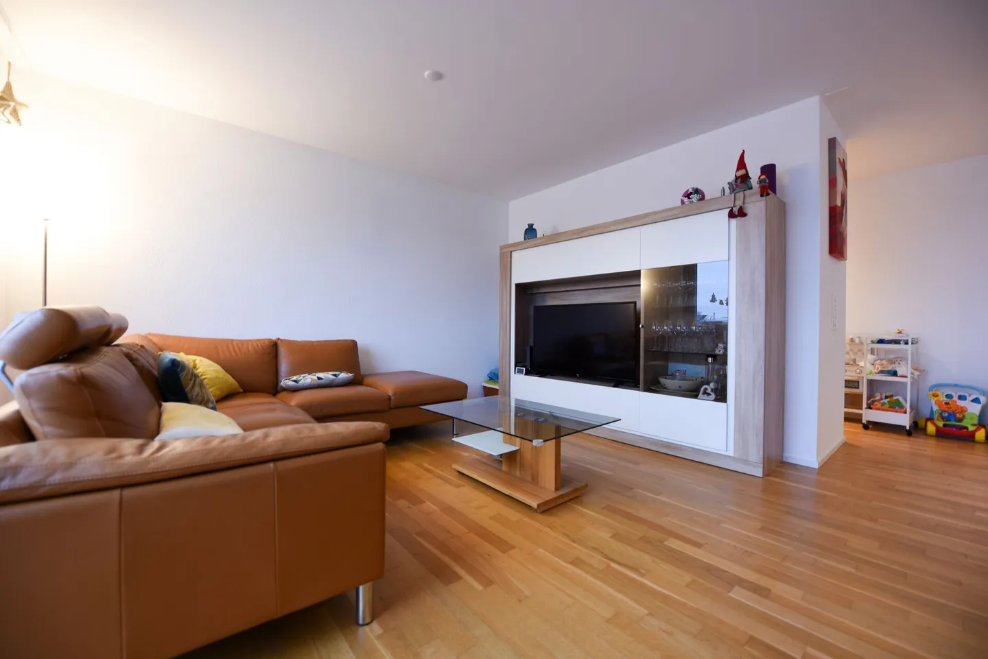 3.5-room penthouse apartment with balcony and panoramic view - Photo 3 of 7