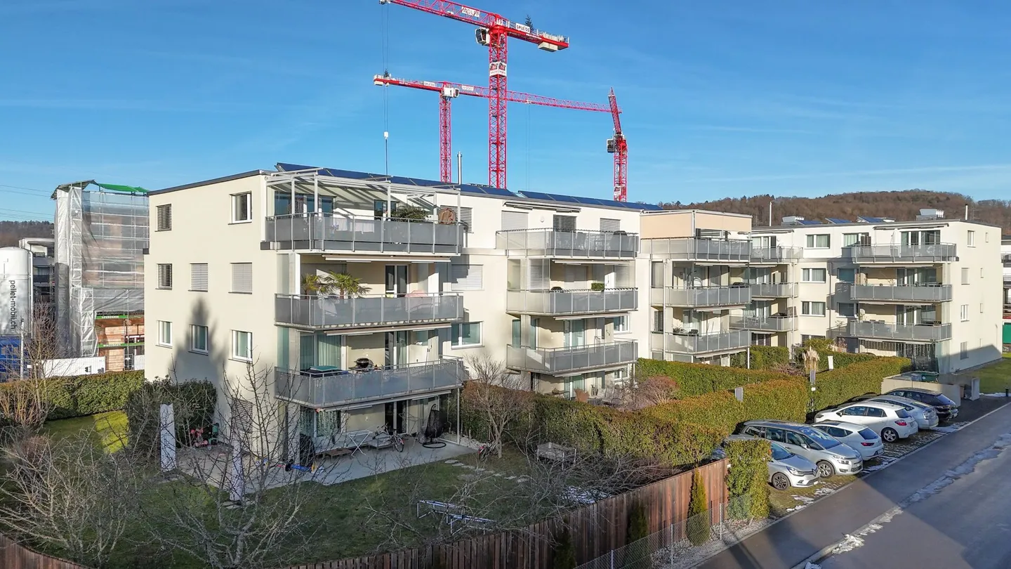 3.5-room penthouse apartment with balcony and panoramic view - Photo 7 of 7