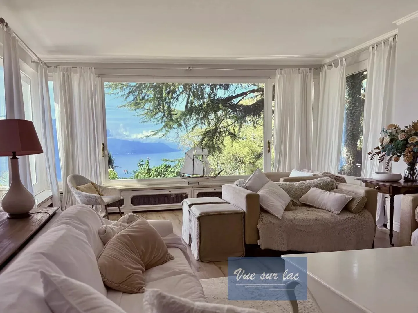 Panoramic villa with pool and pool house, large land - Photo 9 of 13