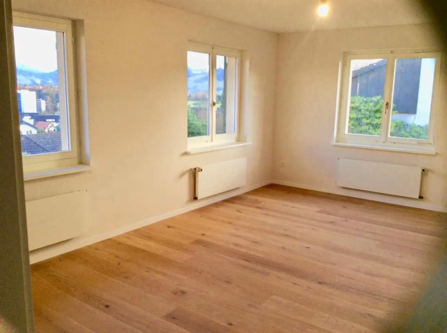 Ihr Rückzugsort: 3.5-Zi-Wohnung, ruhig gelegen und doch zentral - Foto 3 di 8