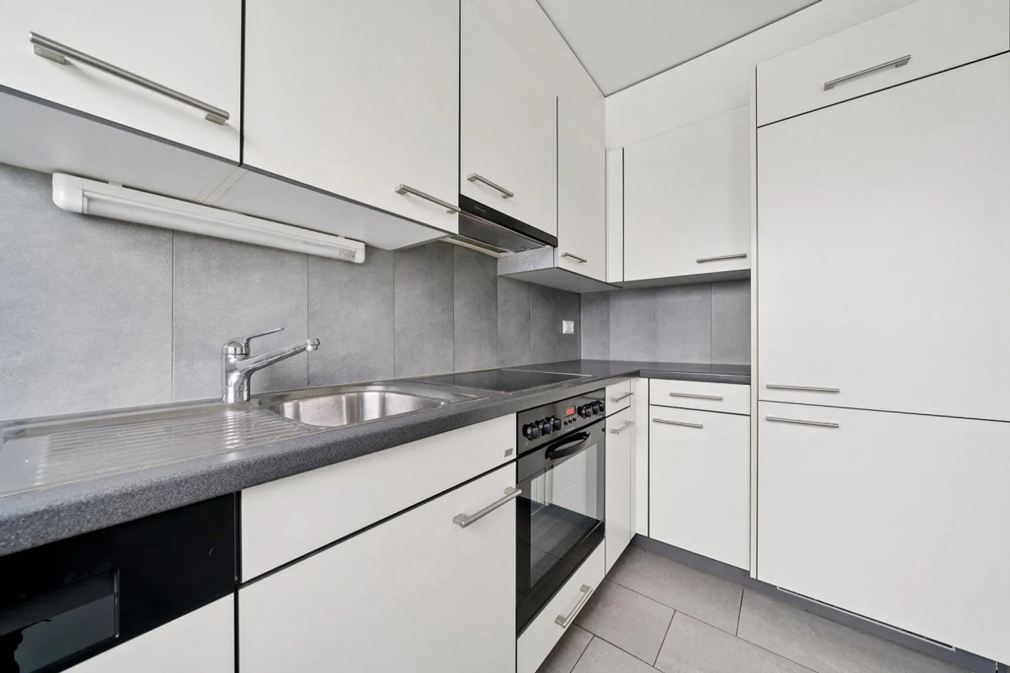 Großes Studio im Herzen von Yverdon-les-Bains - Foto 3 von 6