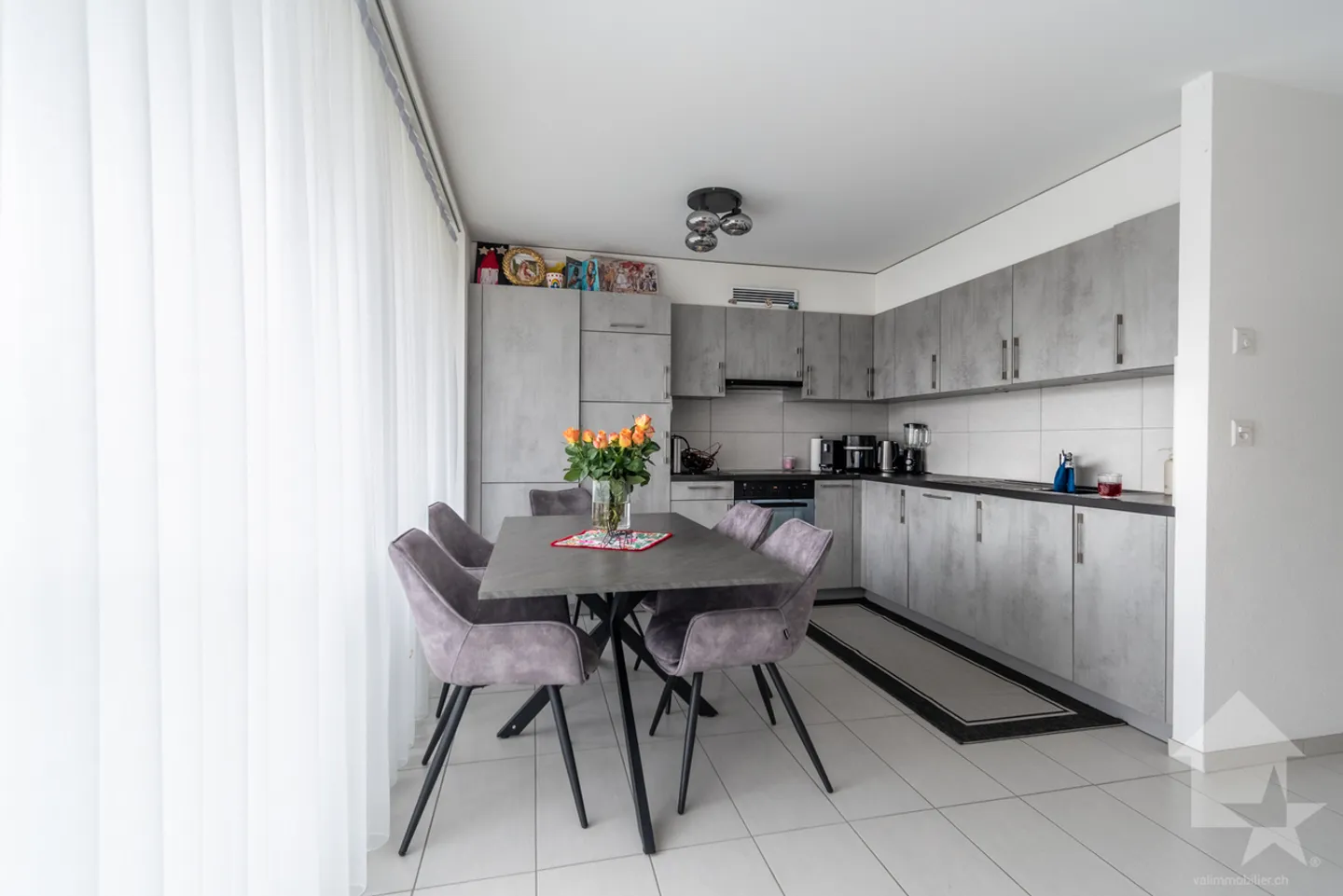 Modernes Apartment mit Bergblick - Foto 4 von 13