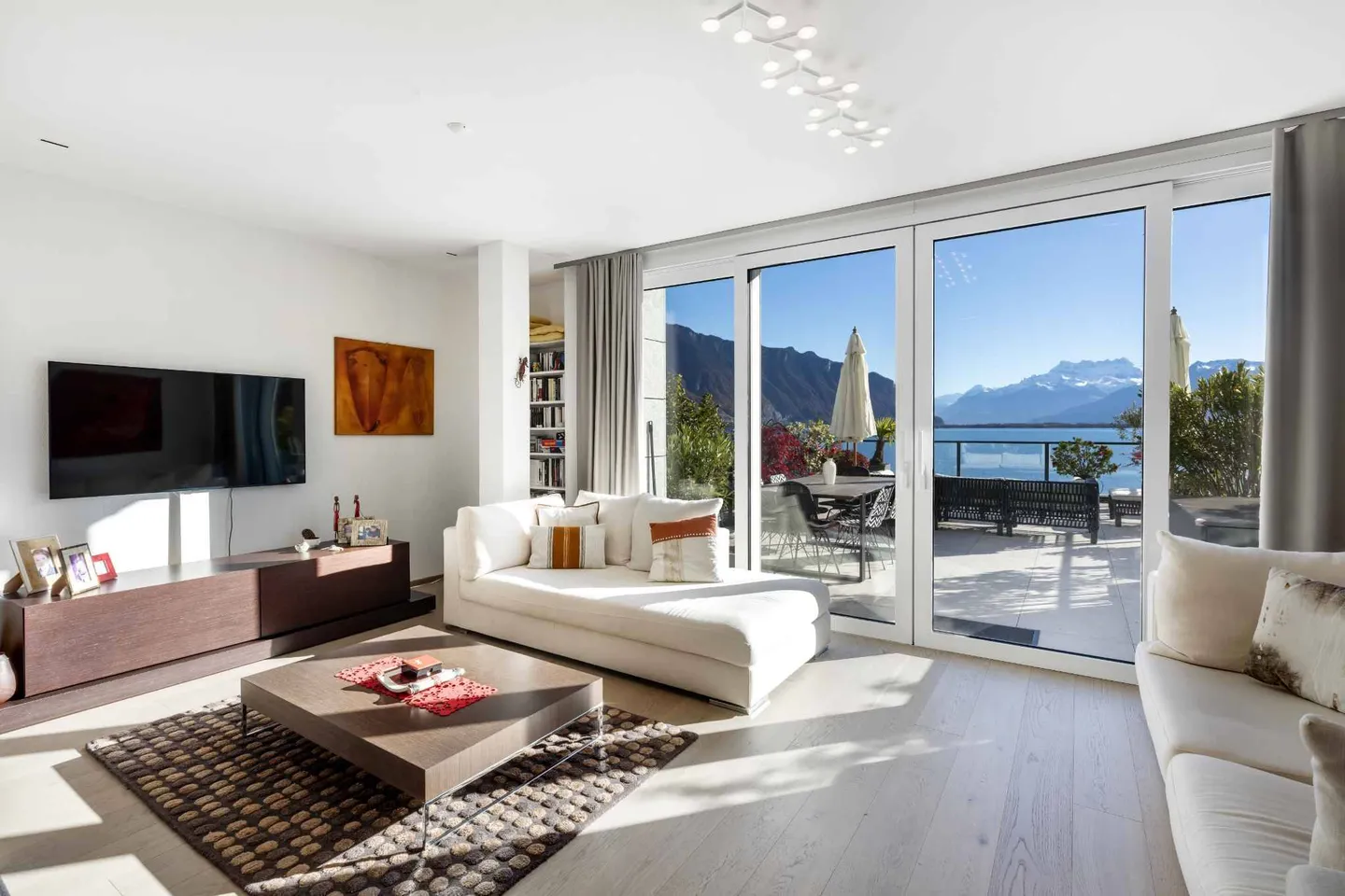 Geräumige Wohnung mit Seeblick - Foto 3 von 13