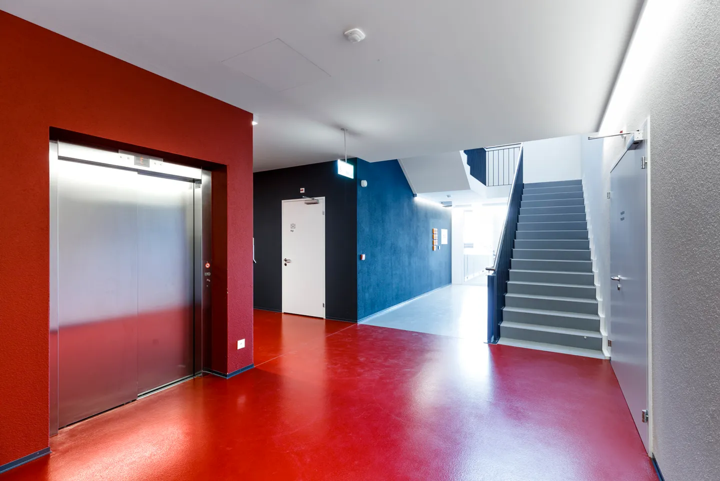Moderne Produktions- und Büroflächen - Foto 8 von 23