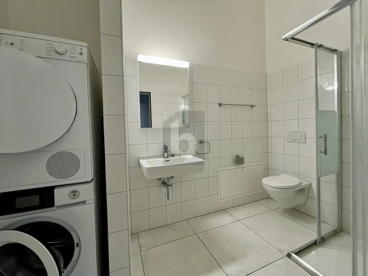 CENTRALLY LOCATED, SUITABLE FOR DAYCARE OR SIMILAR - Photo 4 of 6