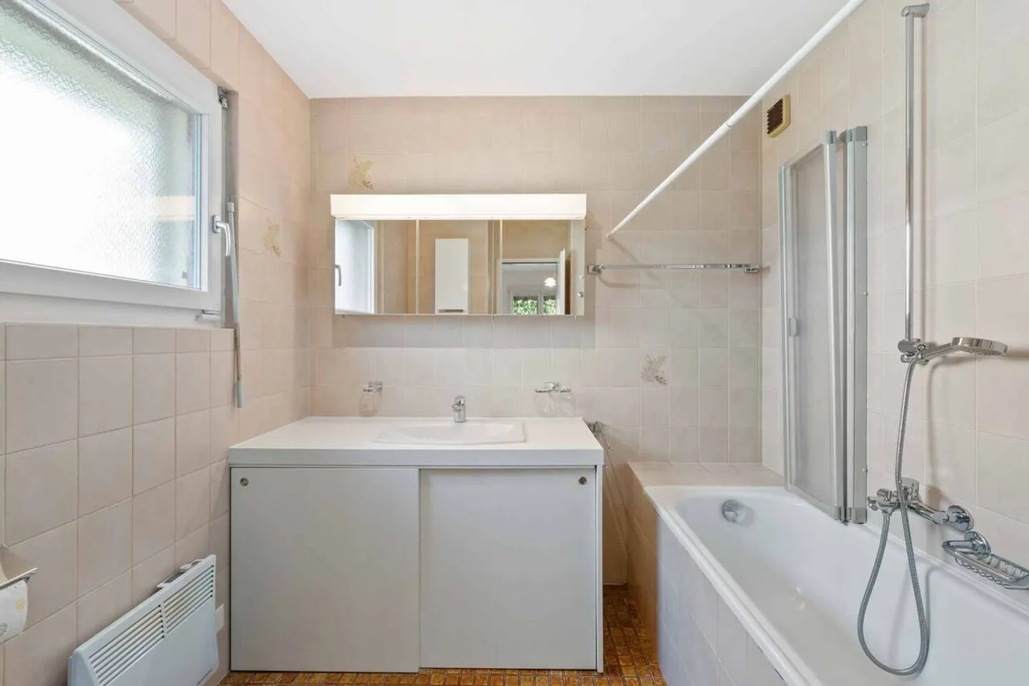 Charmante 4,5-Zimmer-Wohnung in ruhiger Lage - Foto 9 von 11