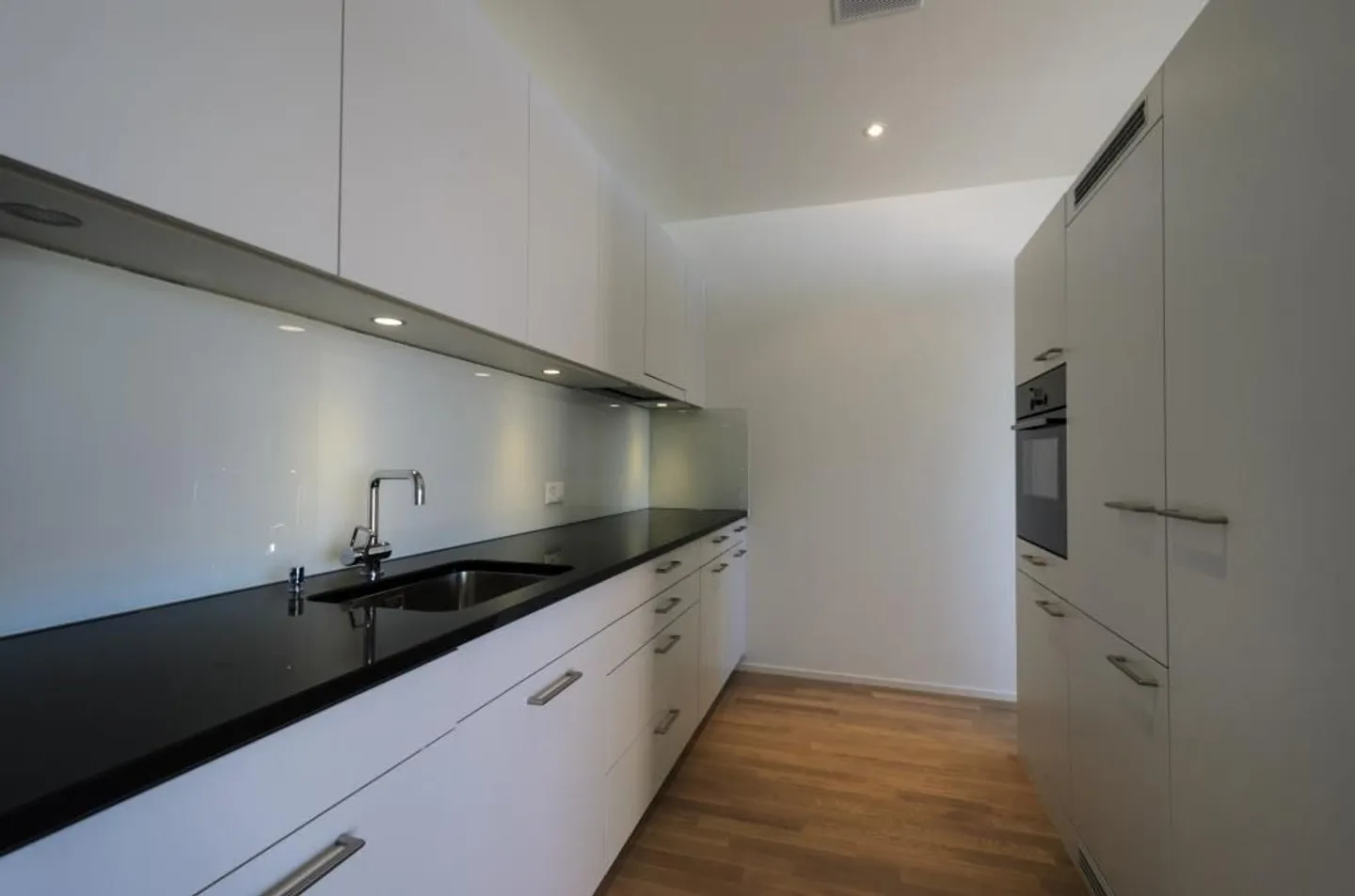 APPARTAMENTO 3½ STANZE A HORGEN (ZH), ARREDATO, TEMPORANEO - Foto 3 di 9