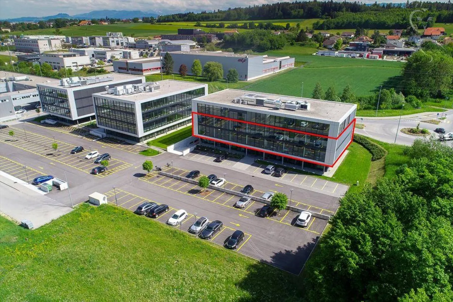 Commercial Property in Corminboeuf - Photo 3 of 3