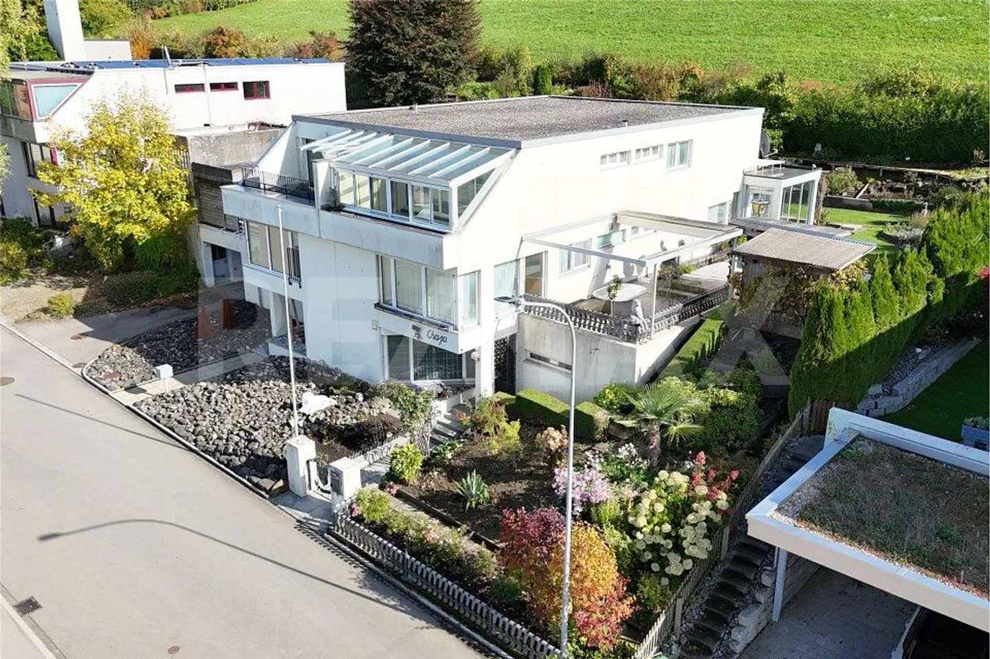 Einladendes Einfamilienhaus mit Gartenidylle am Rosenberg - Foto 3 von 13