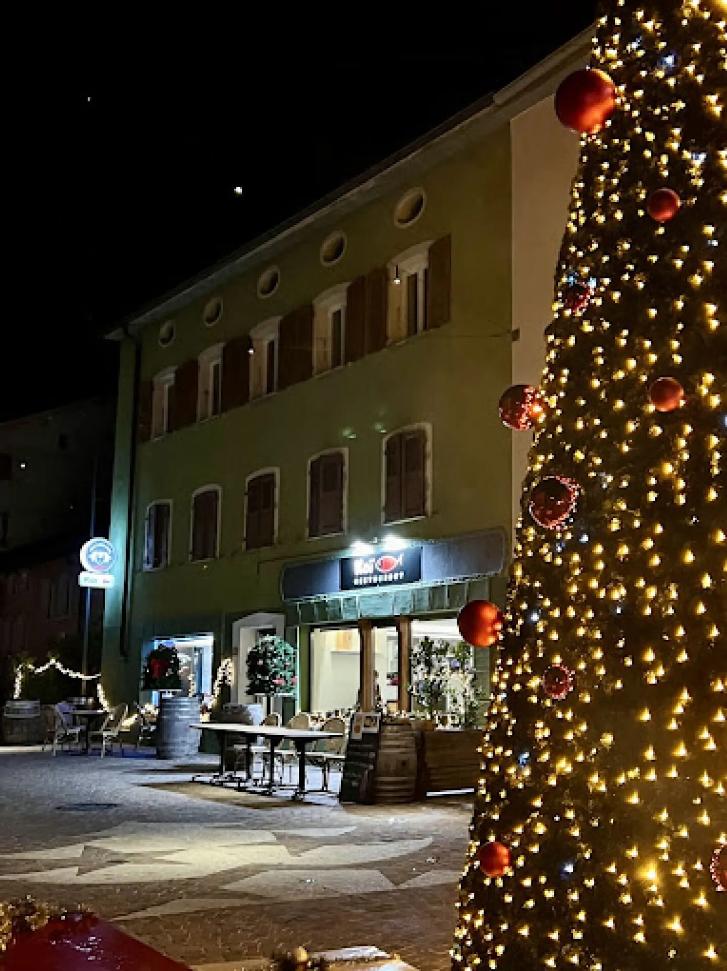 Immeuble mixte à vendre - Photo 1 sur 9