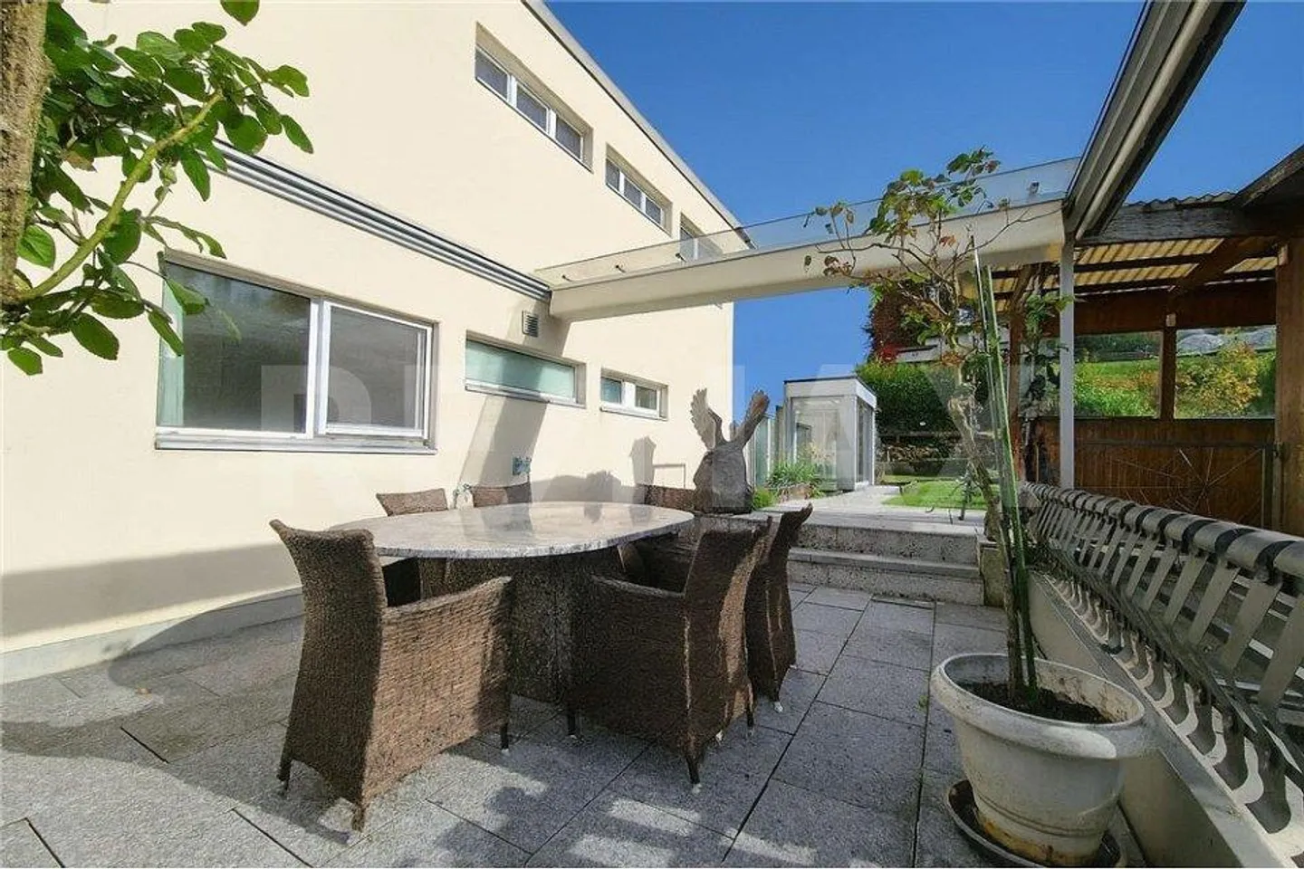 Einladendes Einfamilienhaus mit Gartenidylle am Rosenberg - Foto 8 von 13