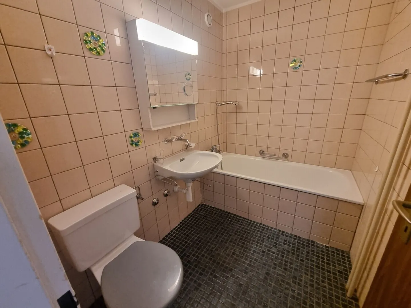 Geräumige Wohnung in zentraler Lage - Foto 6 von 6