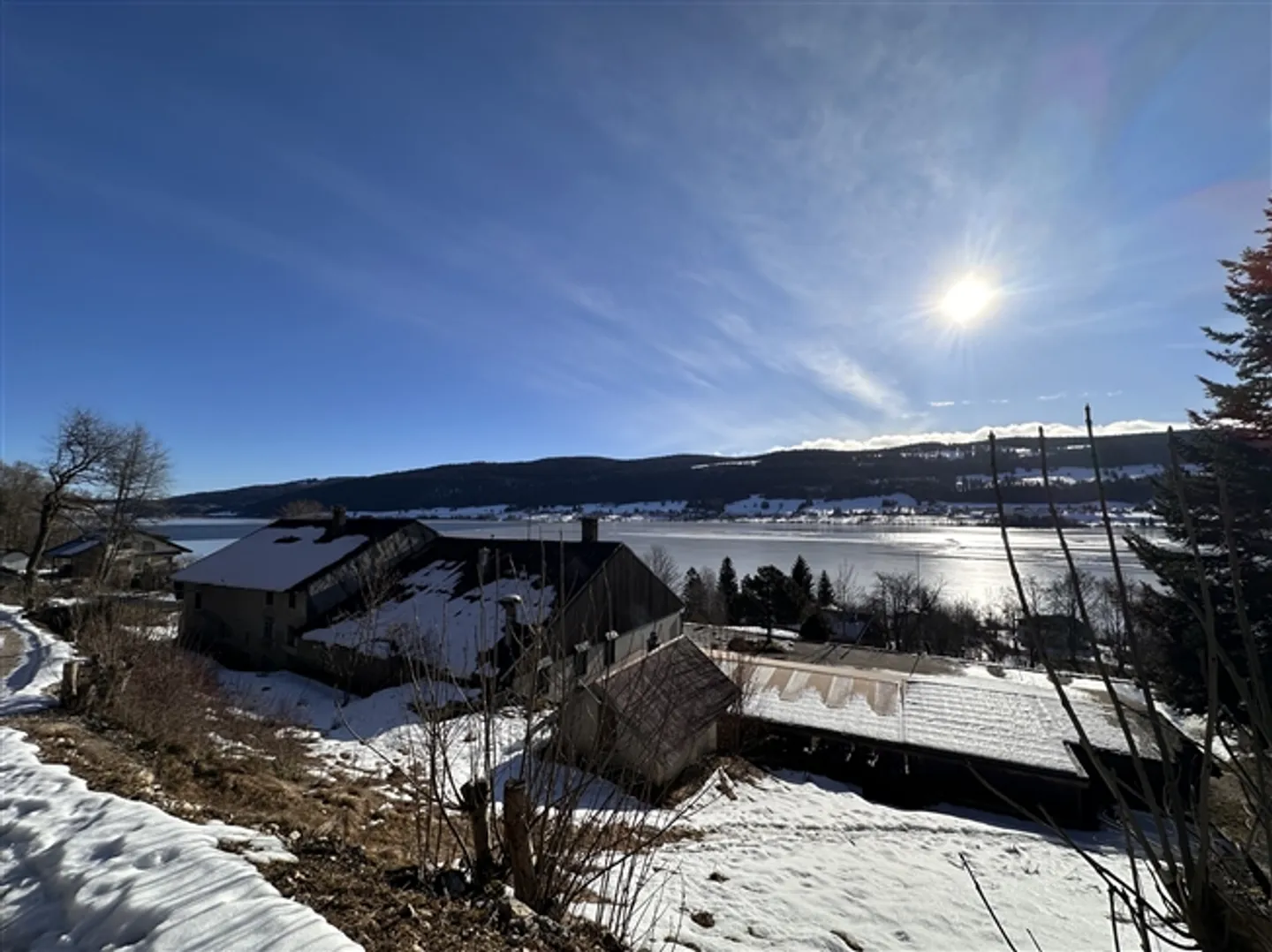 Bâtiment commercial et résidentiel à Esserts-de-Rive, Le Lieu - Photo 1 sur 15