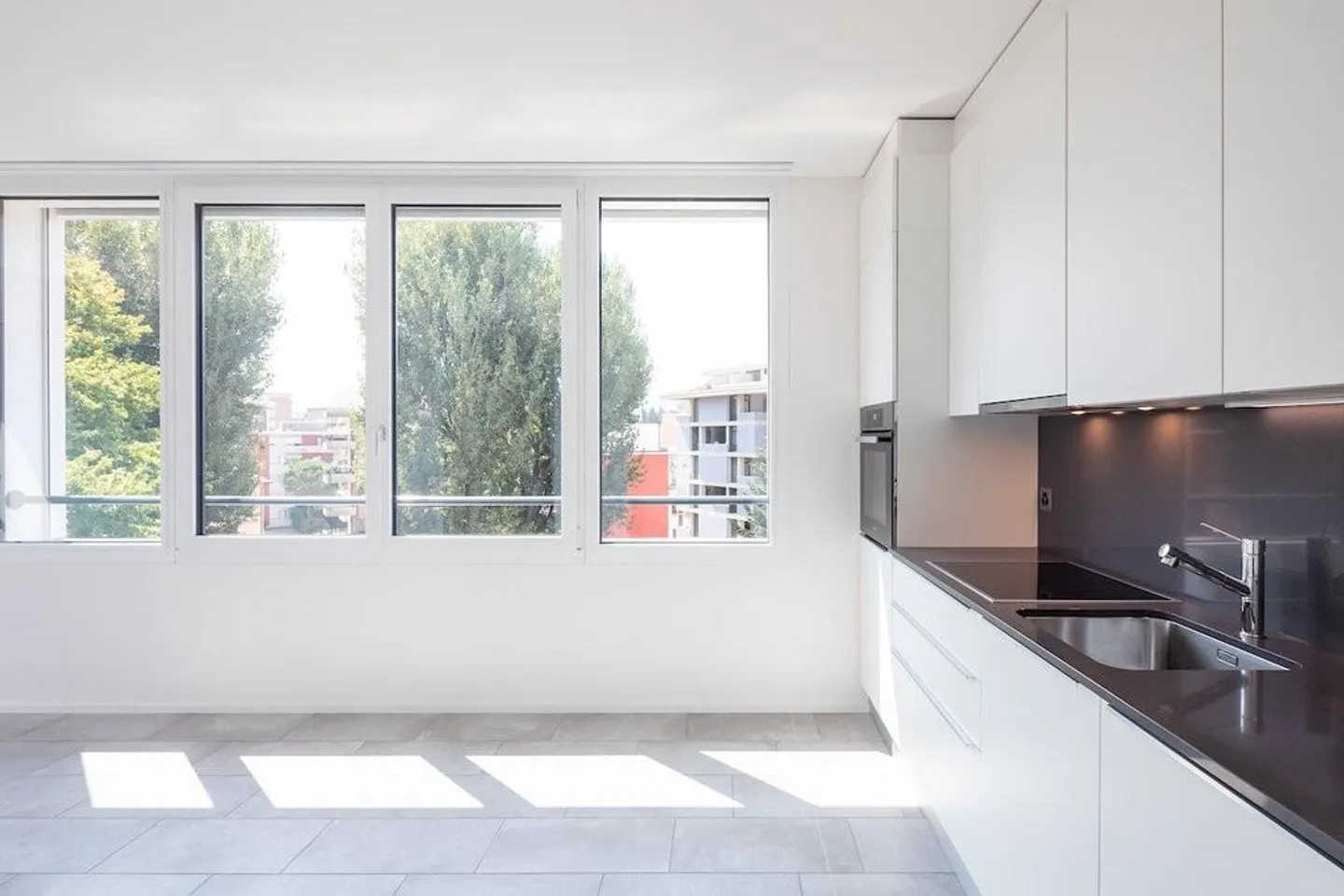 Appartement lumineux et moderne de 3,5 pièces au cœur de Massagno - Photo 3 sur 12