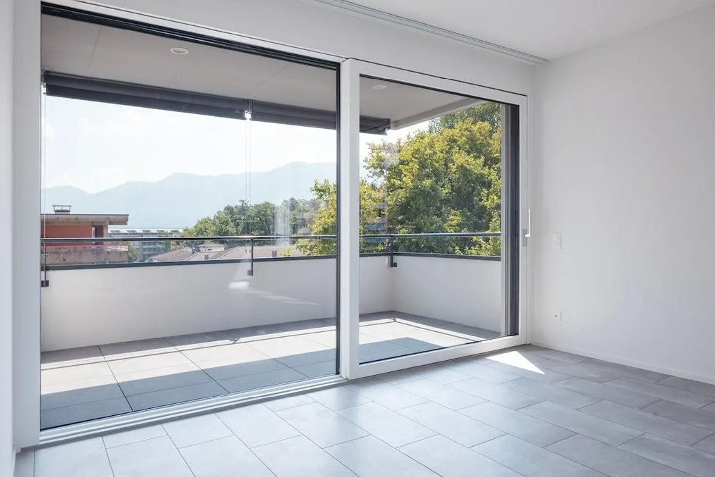 Appartement lumineux et moderne de 3,5 pièces au cœur de Massagno - Photo 5 sur 12