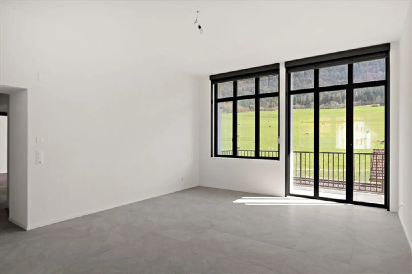 Courtelary, last apartment of 3.5 rooms, balcony, elevator - Photo 3 of 13