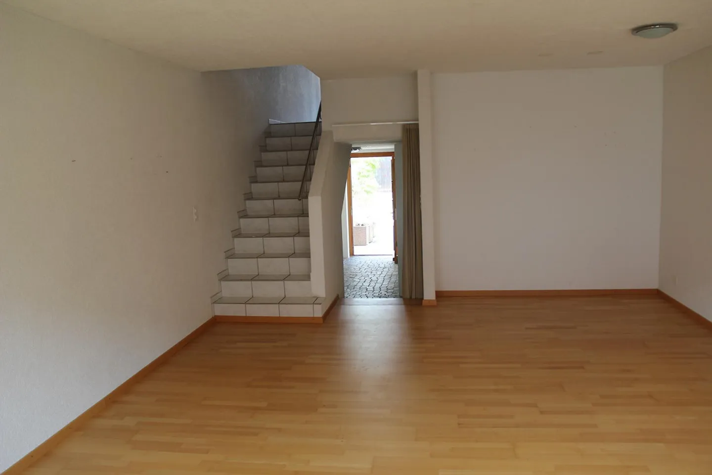 Detached single-family house with single garage and own heat pump - Photo 17 of 24