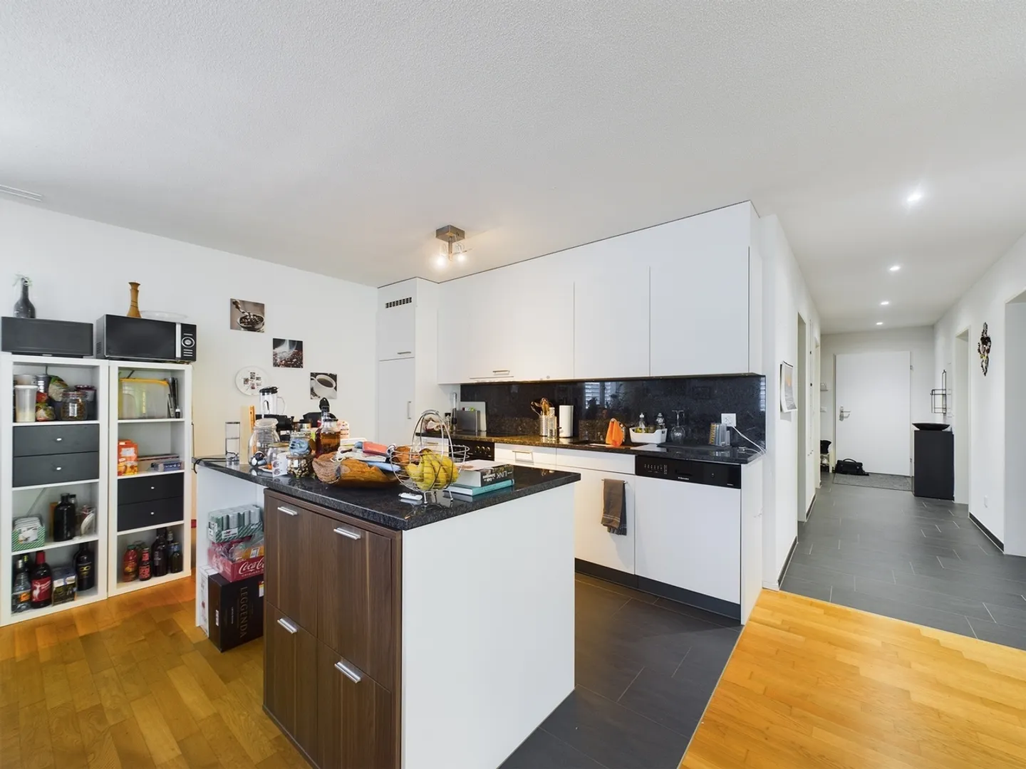 Appartamento 3.5 stanze centrale e tranquillo con vista privata sul verde - Foto 4 di 12