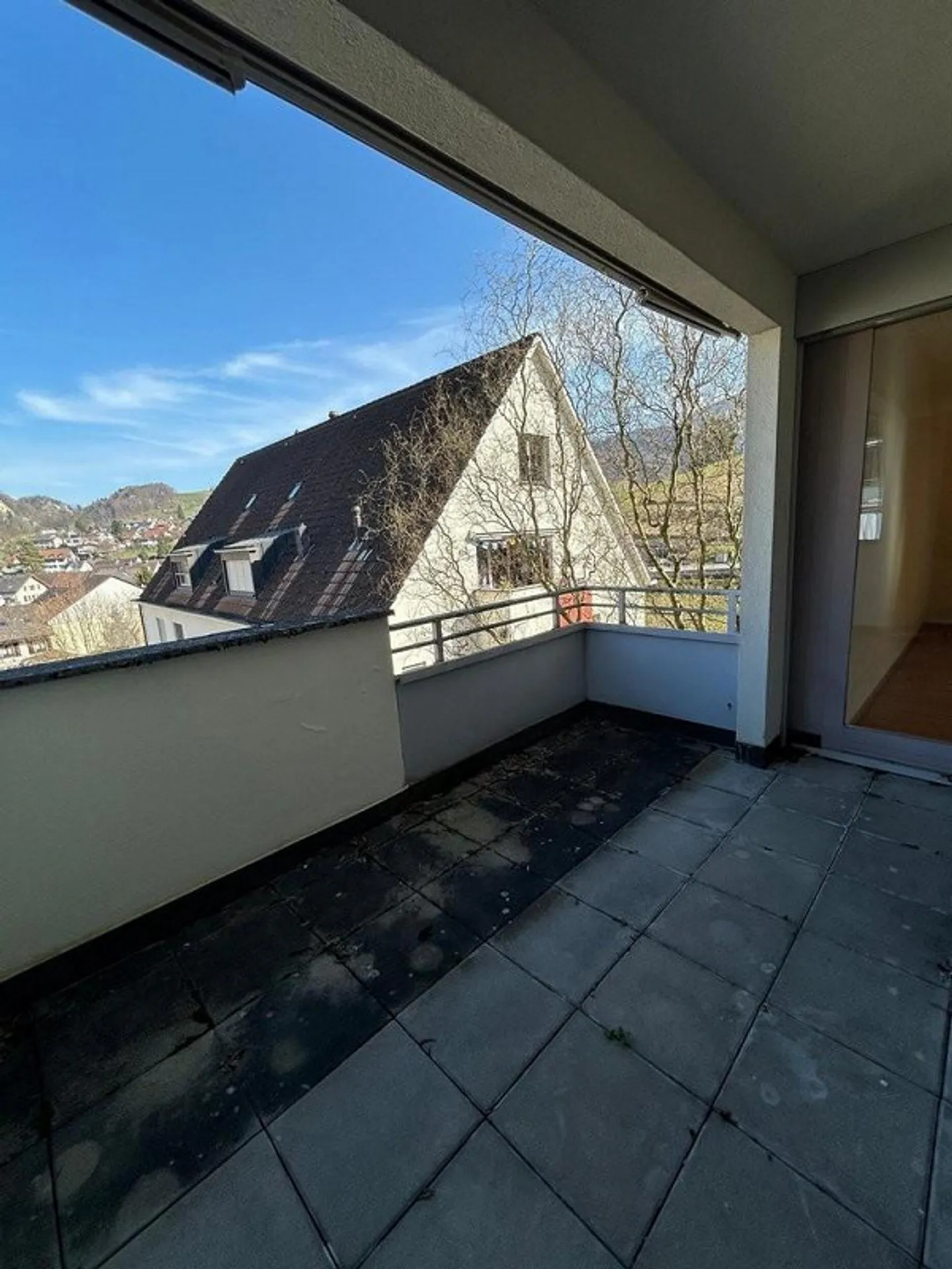 Living in the Green, Charming 2.5-Room Apartment with Garden in Reigoldswil - Photo 5 of 8