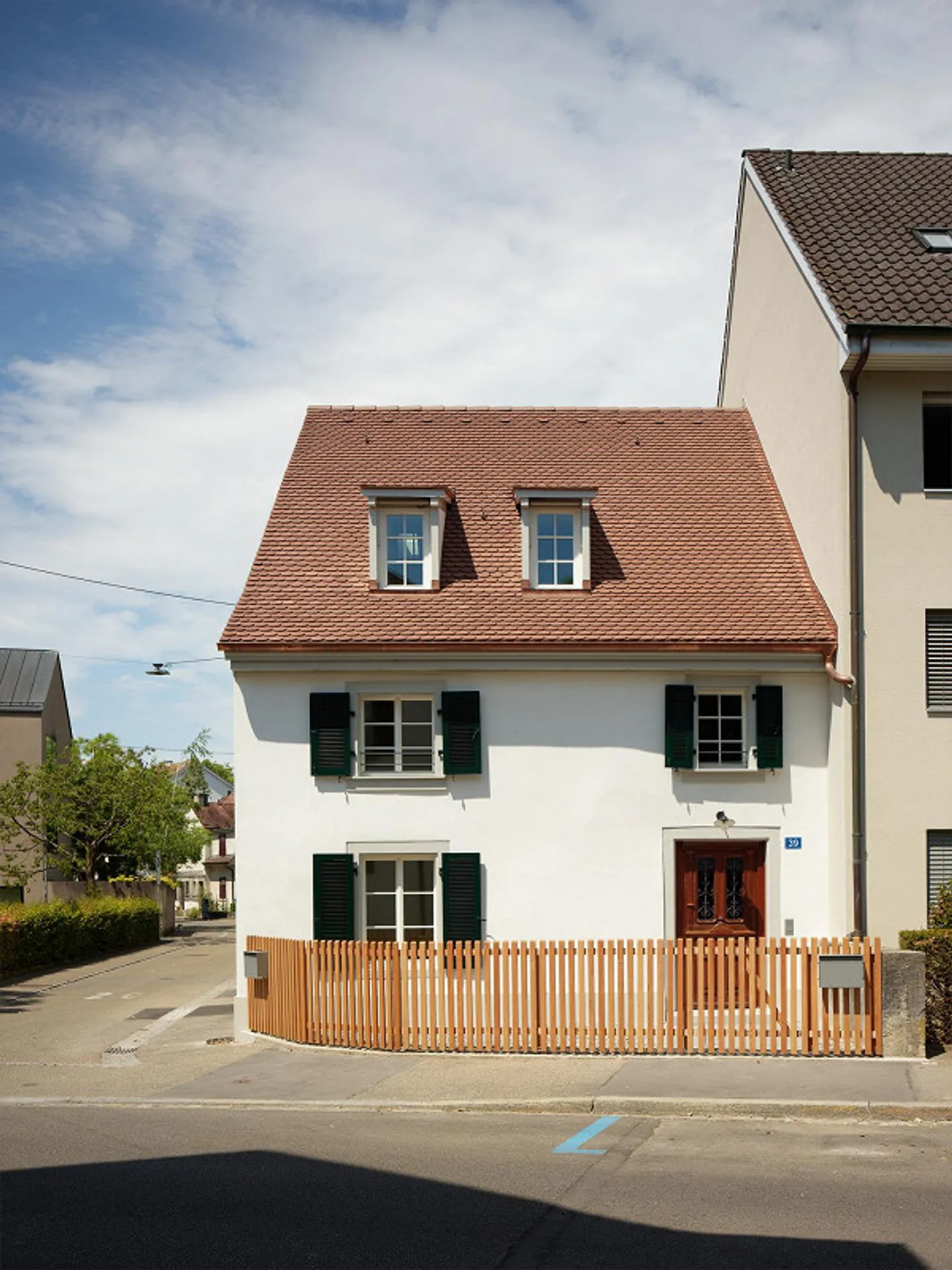Gioielli (Sezione della Casa) nel Centro del Villaggio di Riehen vicino al Parco Sarasin - Foto 1 di 13