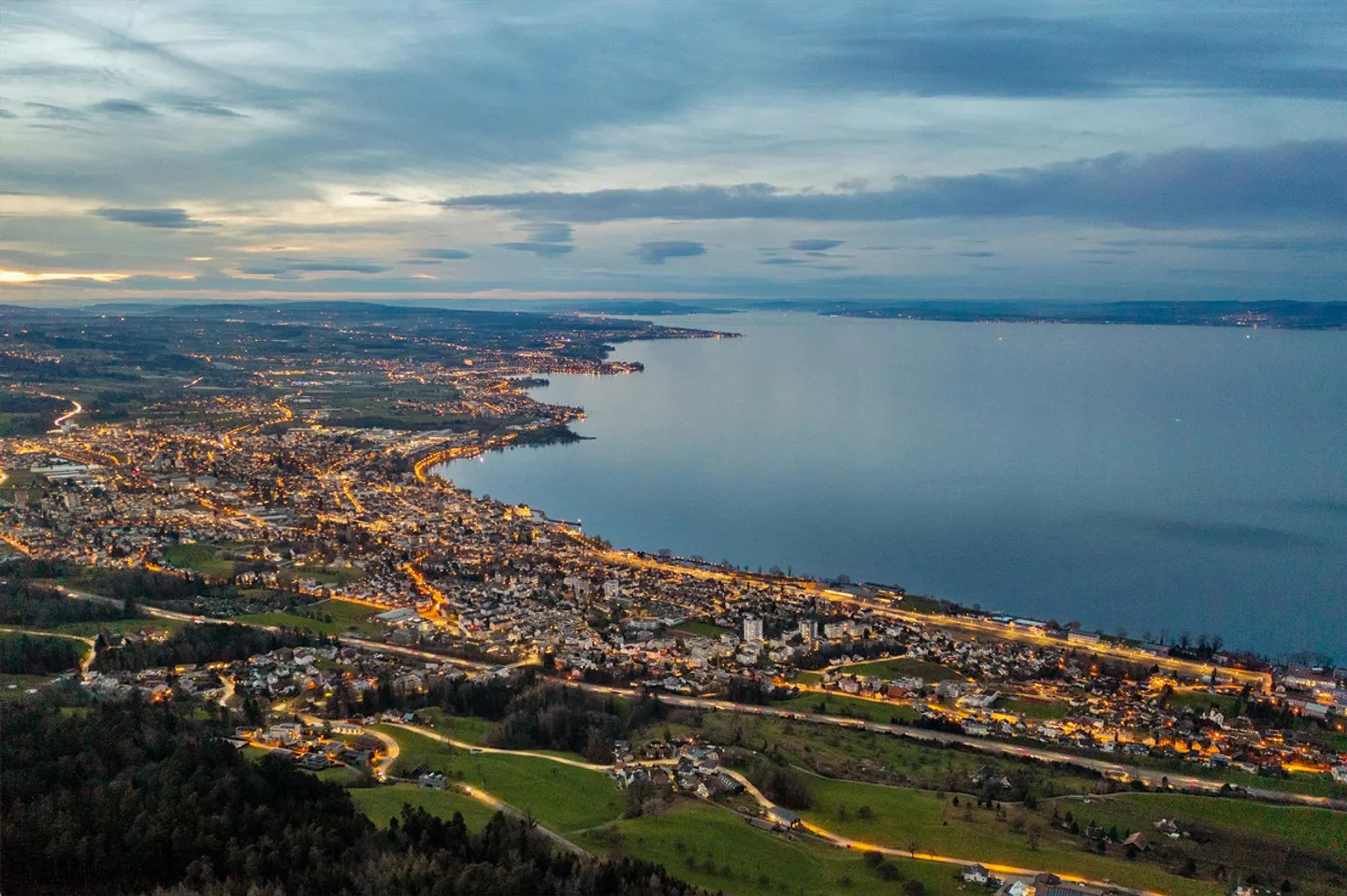 Vivre au-dessus du lac de Constance - Maison avec vue imprenable sur le lac à Grub - Photo 2 sur 8