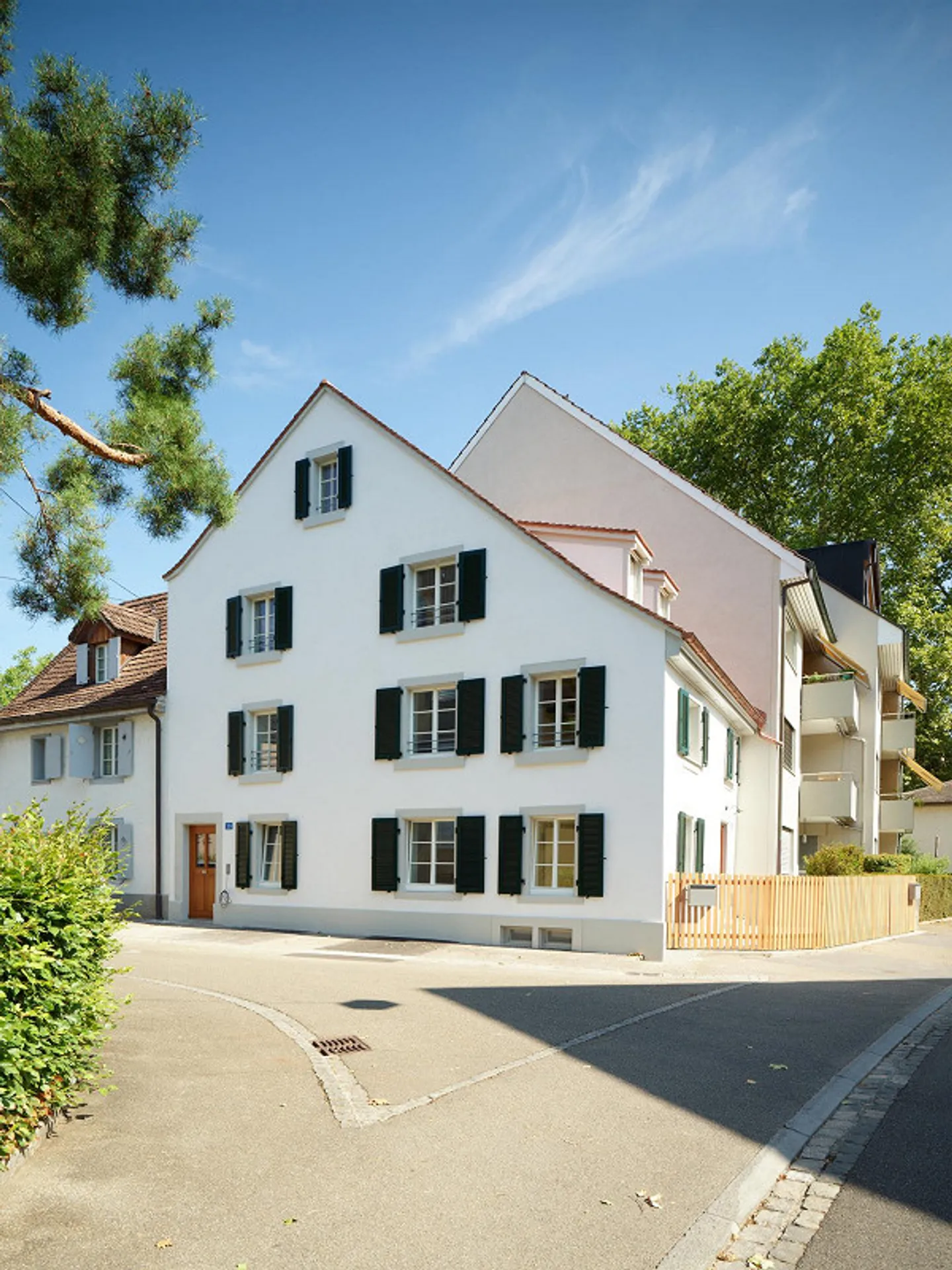 Gioielli (Sezione della Casa) nel Centro del Villaggio di Riehen vicino al Parco Sarasin - Foto 2 di 13