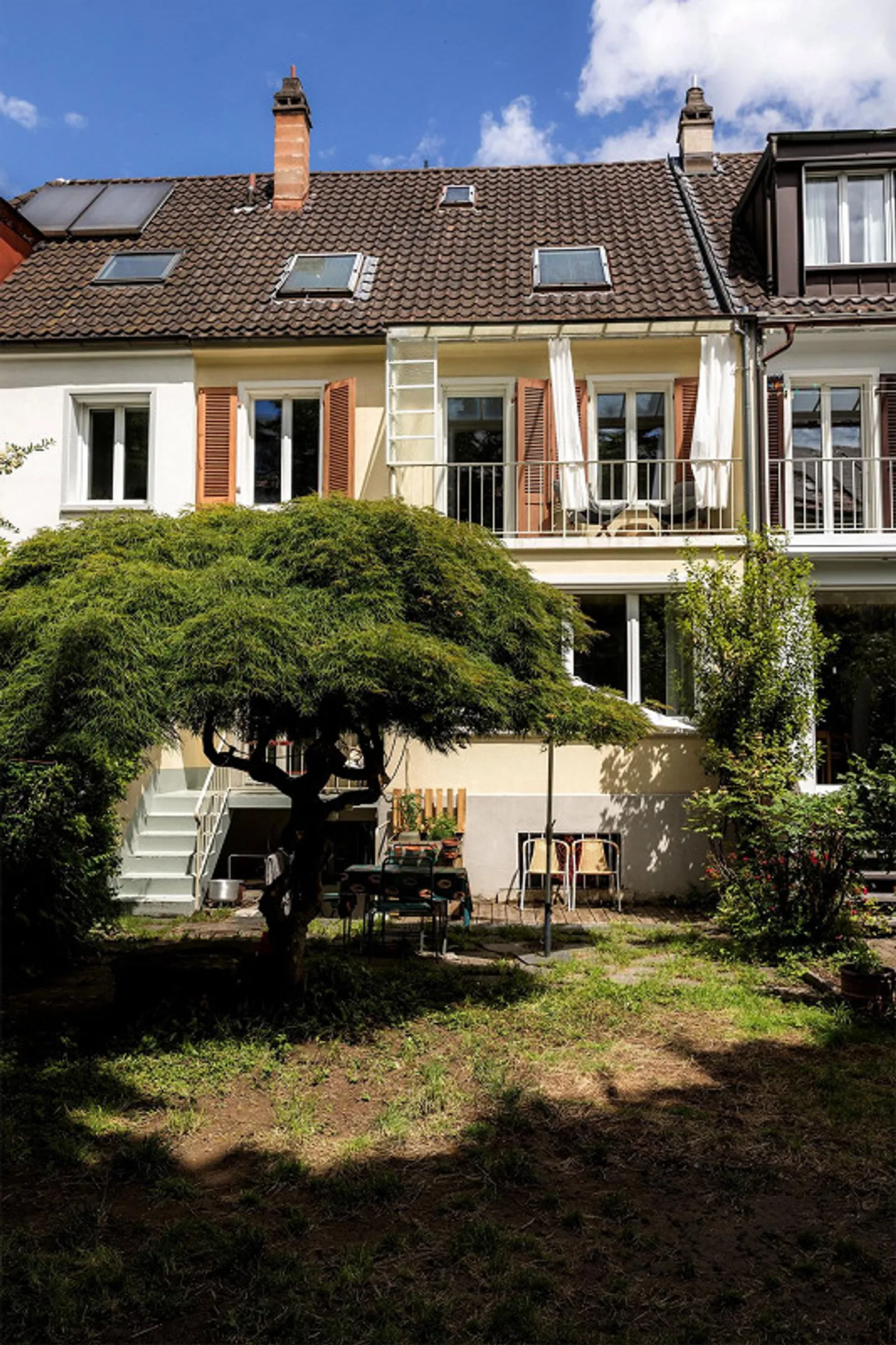 Maison individuelle bien entretenue avec jardin dans le quartier Neubad de Bâle - Photo 2 sur 18