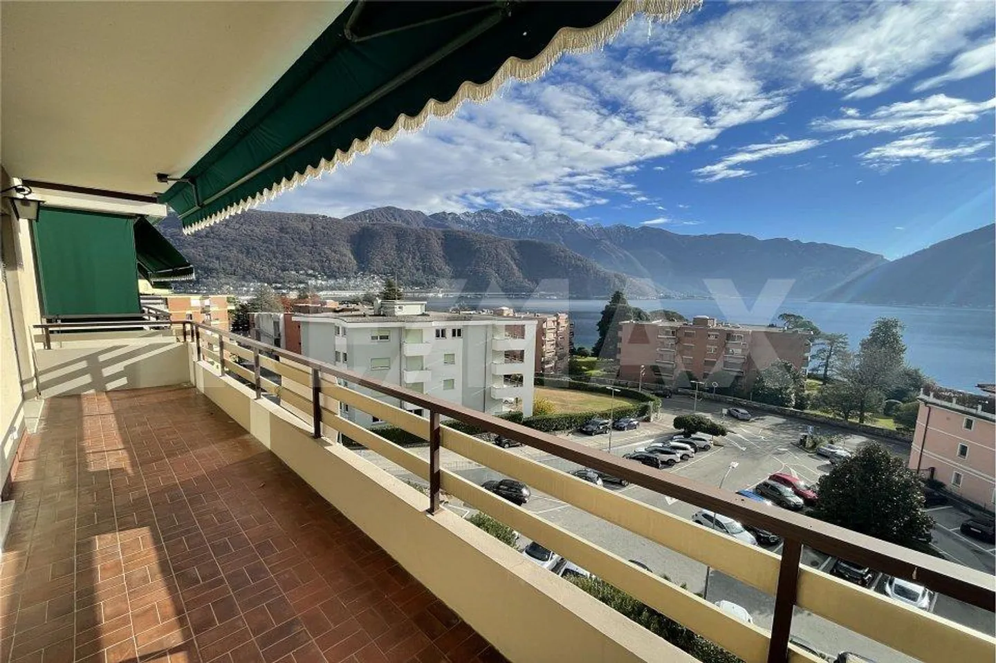 Charming 2.5-room apartment with wonderful lake view - Photo 9 of 12