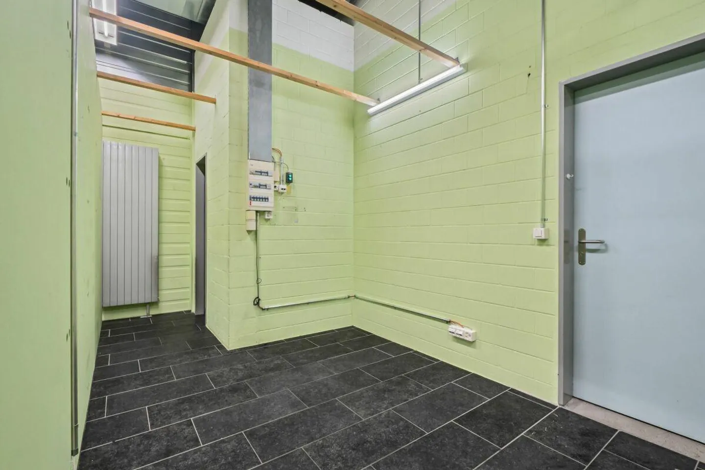 Free Retail Space in Plaza Shopping Bremgarten - Photo 4 of 10