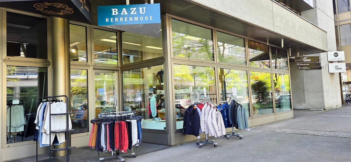 Hier werden Sie bedient!  Verkaufs-Ladenlokal in der Stadt Zug - Photo 1 of 7