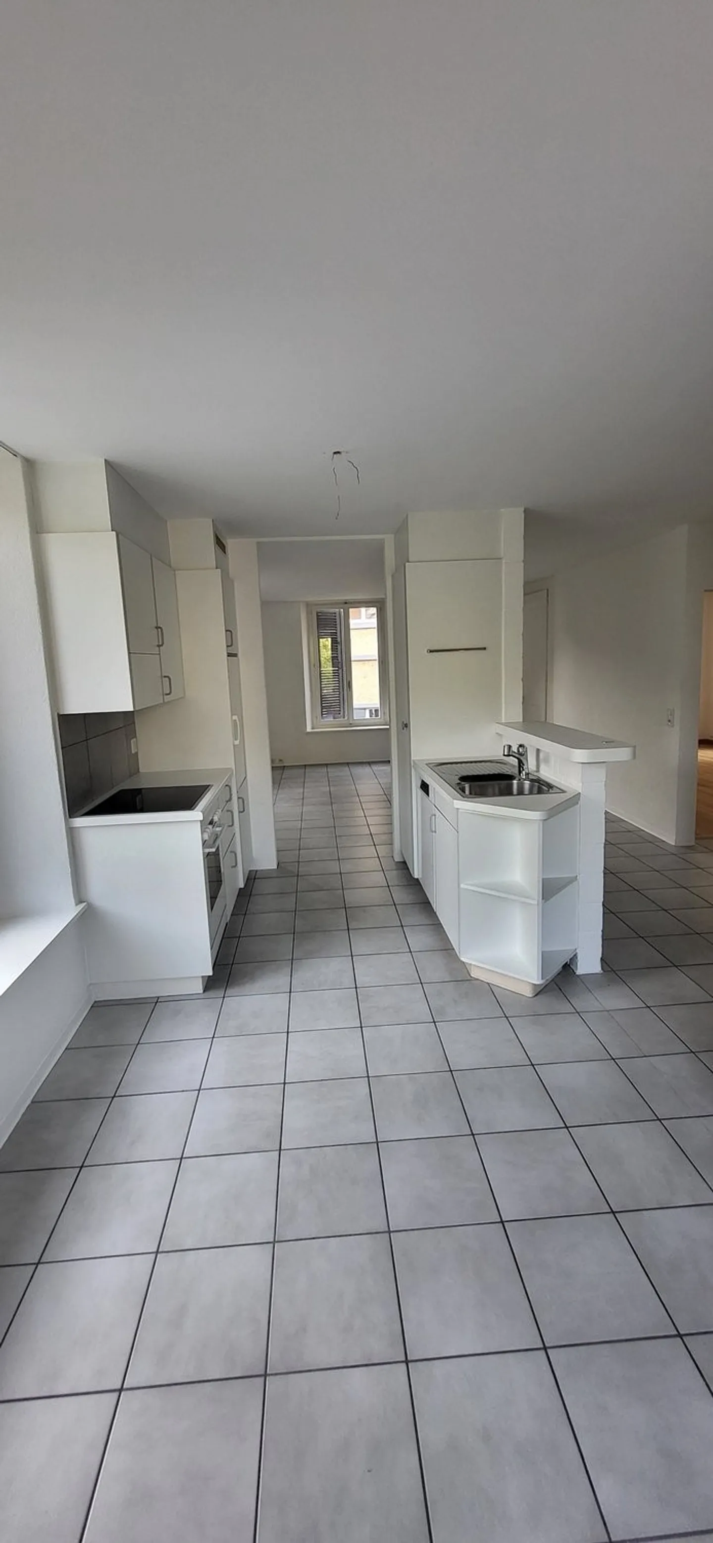 Charmante 2.5-Zimmer-Wohnung am Unteren Quai in Biel - Foto 1 di 15