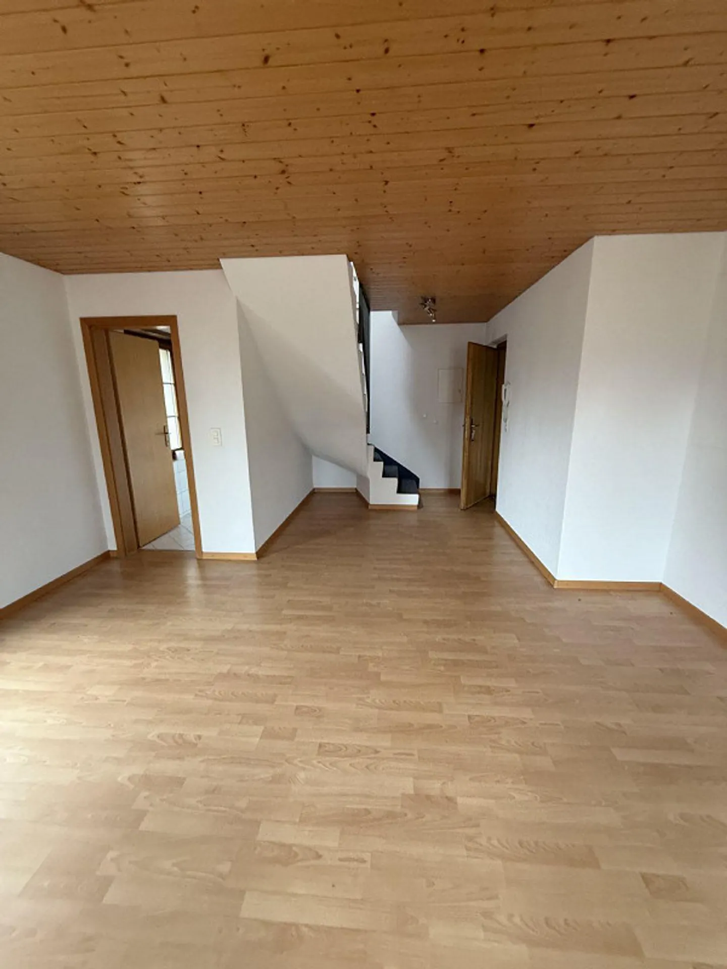 4.5 pièces / Vous cherchez une solution de transition ? Logement temporaire jusqu'au printemps 2027. - Photo 4 sur 11