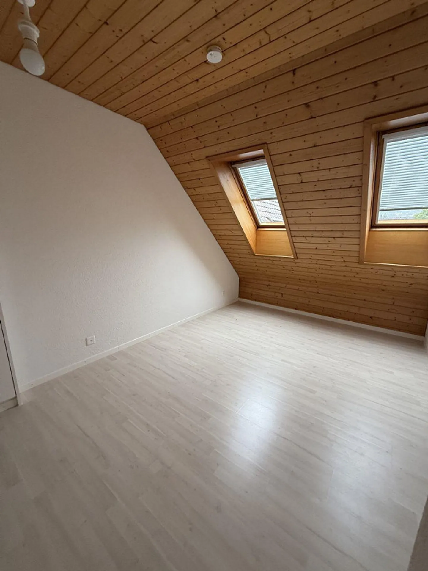 4.5 pièces / Vous cherchez une solution de transition ? Logement temporaire jusqu'au printemps 2027. - Photo 8 sur 11
