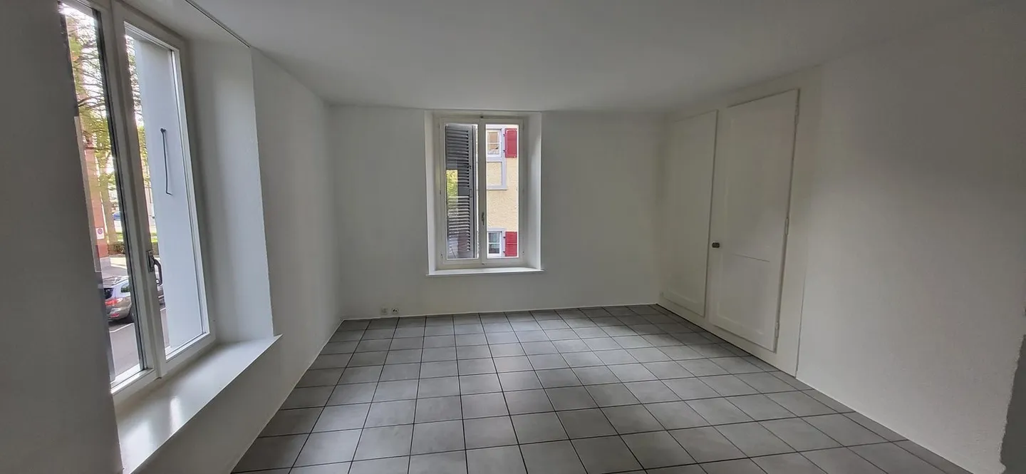 Charmante 2.5-Zimmer-Wohnung am Unteren Quai in Biel - Foto 11 di 15