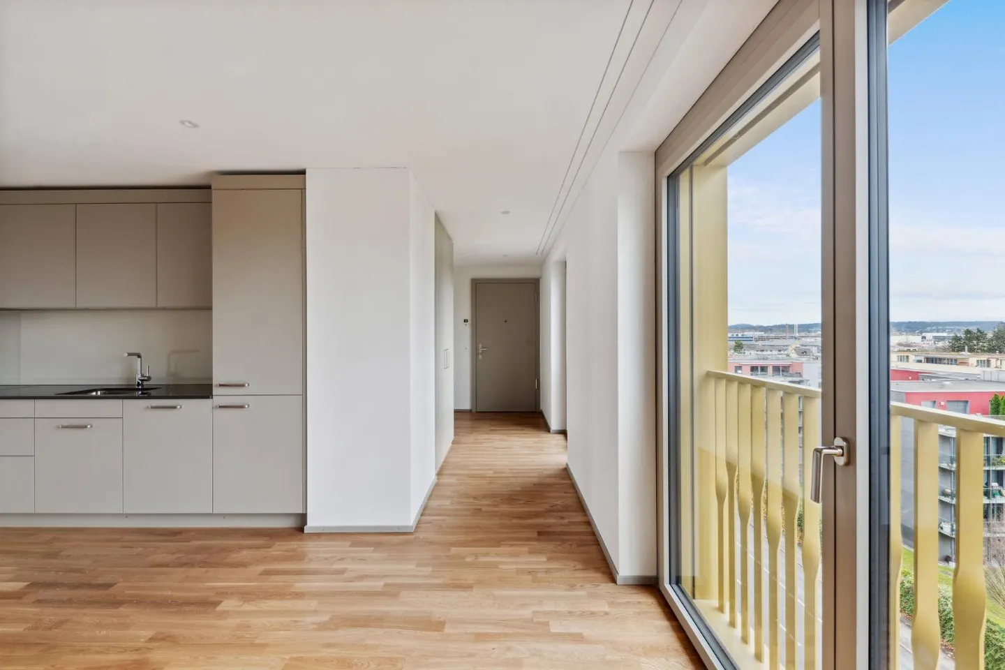 Appartamento attraente di 4,5 stanze in una posizione tranquilla e ben curata a Dübendorf - Foto 1 di 8