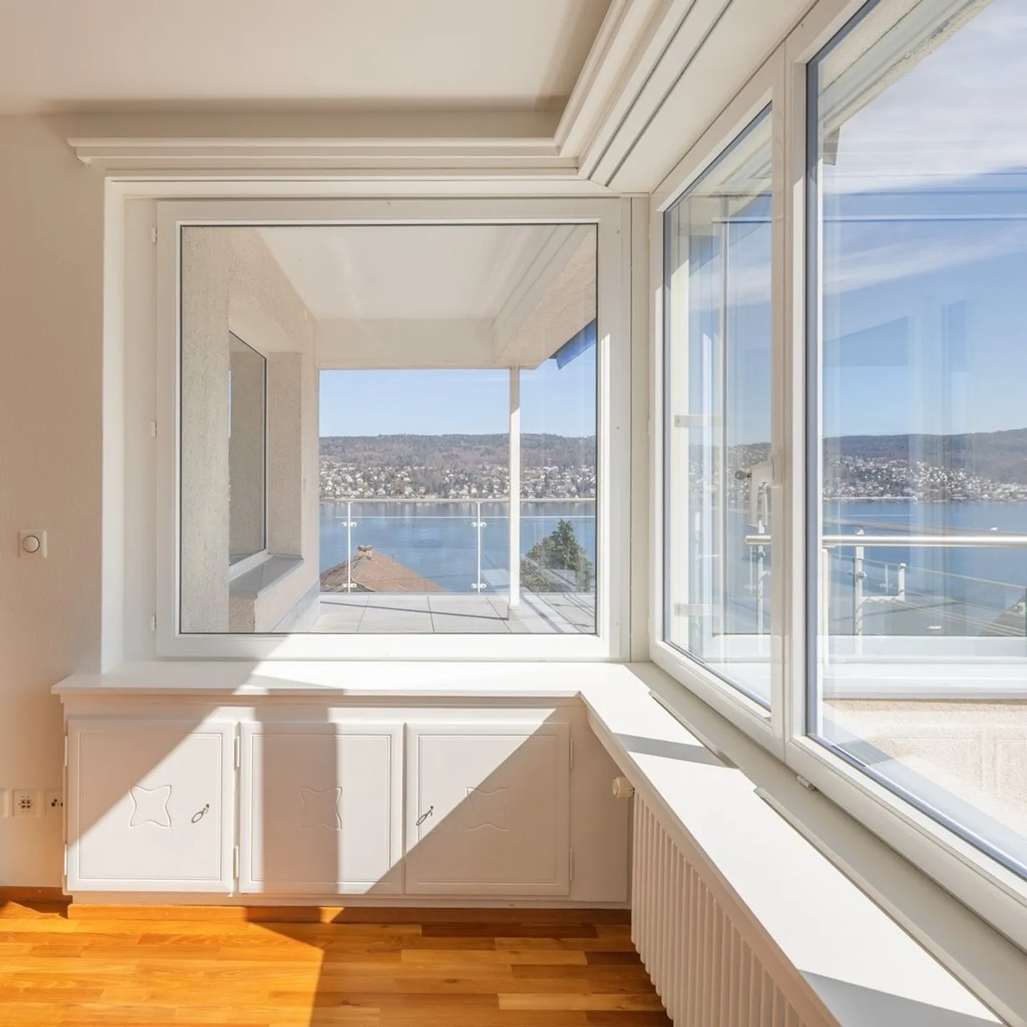 7-Room House - Photo 5 of 12