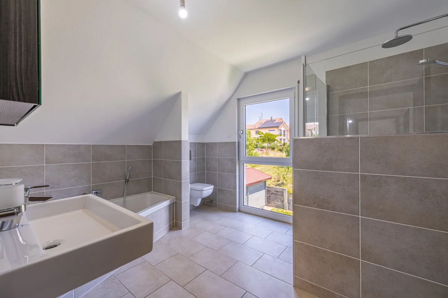 Individual Minergie Villa 5.5 rooms in Bavois with garden, terrace and double garage - Photo 8 of 13