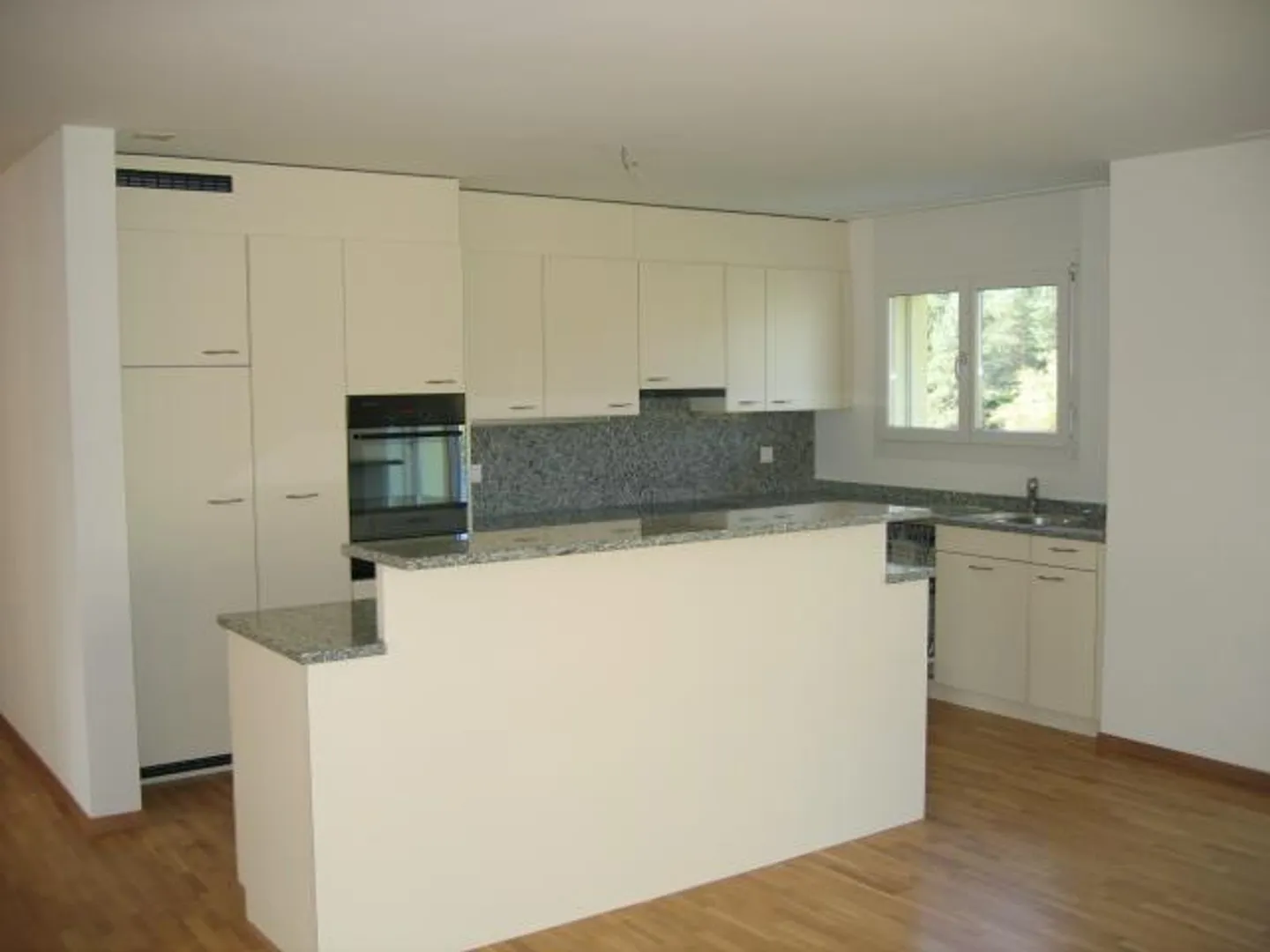 Looking for a new tenant from 01.12.2012 - Photo 3 of 7