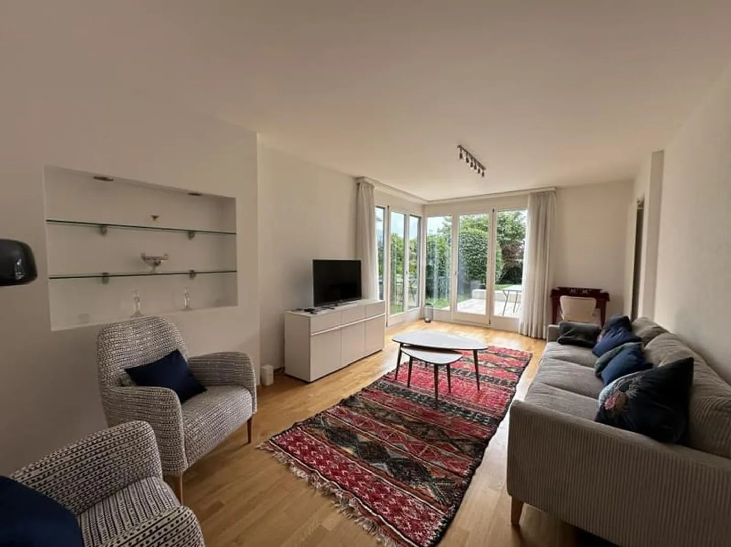 Apartment for rent - Photo 6 of 9