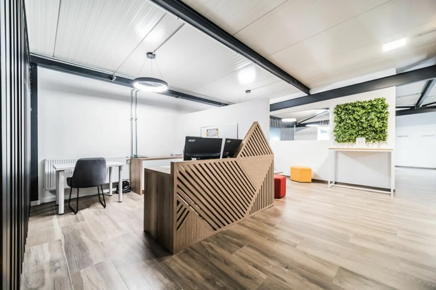 250 m2 Offices Already Furnished and Arranged - Photo 8 of 10