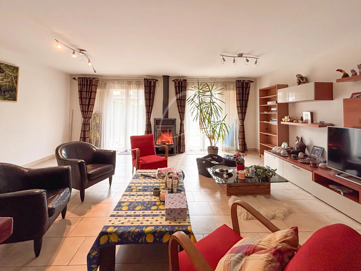 EXKLUSIVITÄT: Ein Haus, das für das Familienleben gedacht ist - Foto 3 von 11