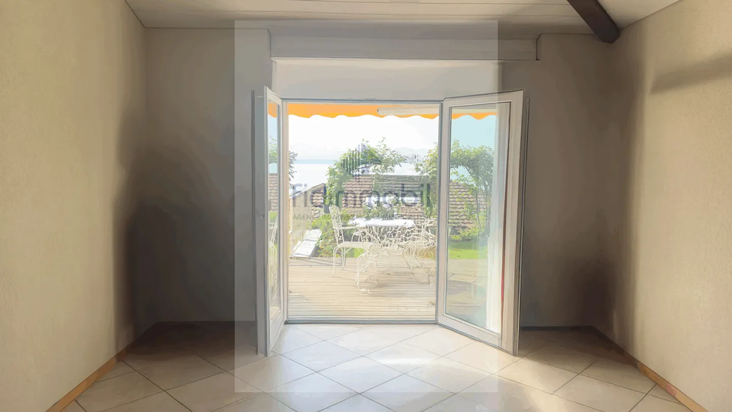 Family villa with panoramic views of the lake and the Alps - Photo 9 of 21