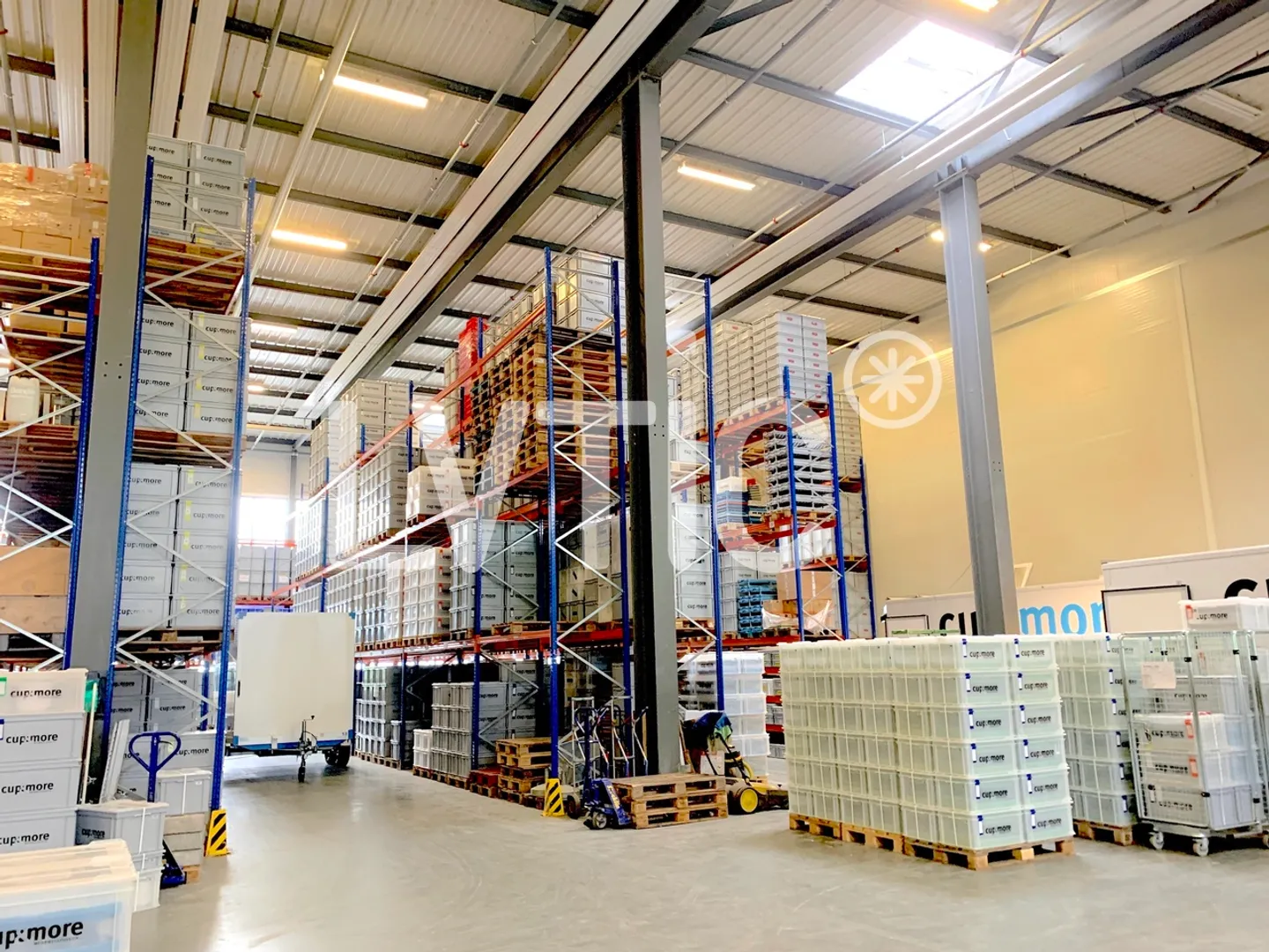Warehouse - Photo 2 of 7