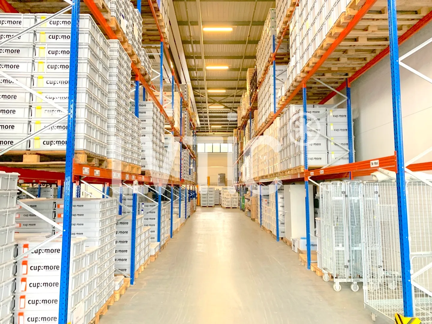 Warehouse - Photo 4 of 7