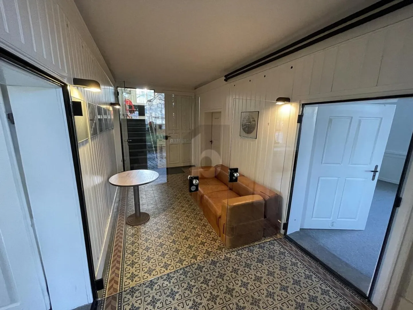 DE PLAIN-PIED DANS UN EMPLACEMENT CENTRAL - Photo 2 sur 6