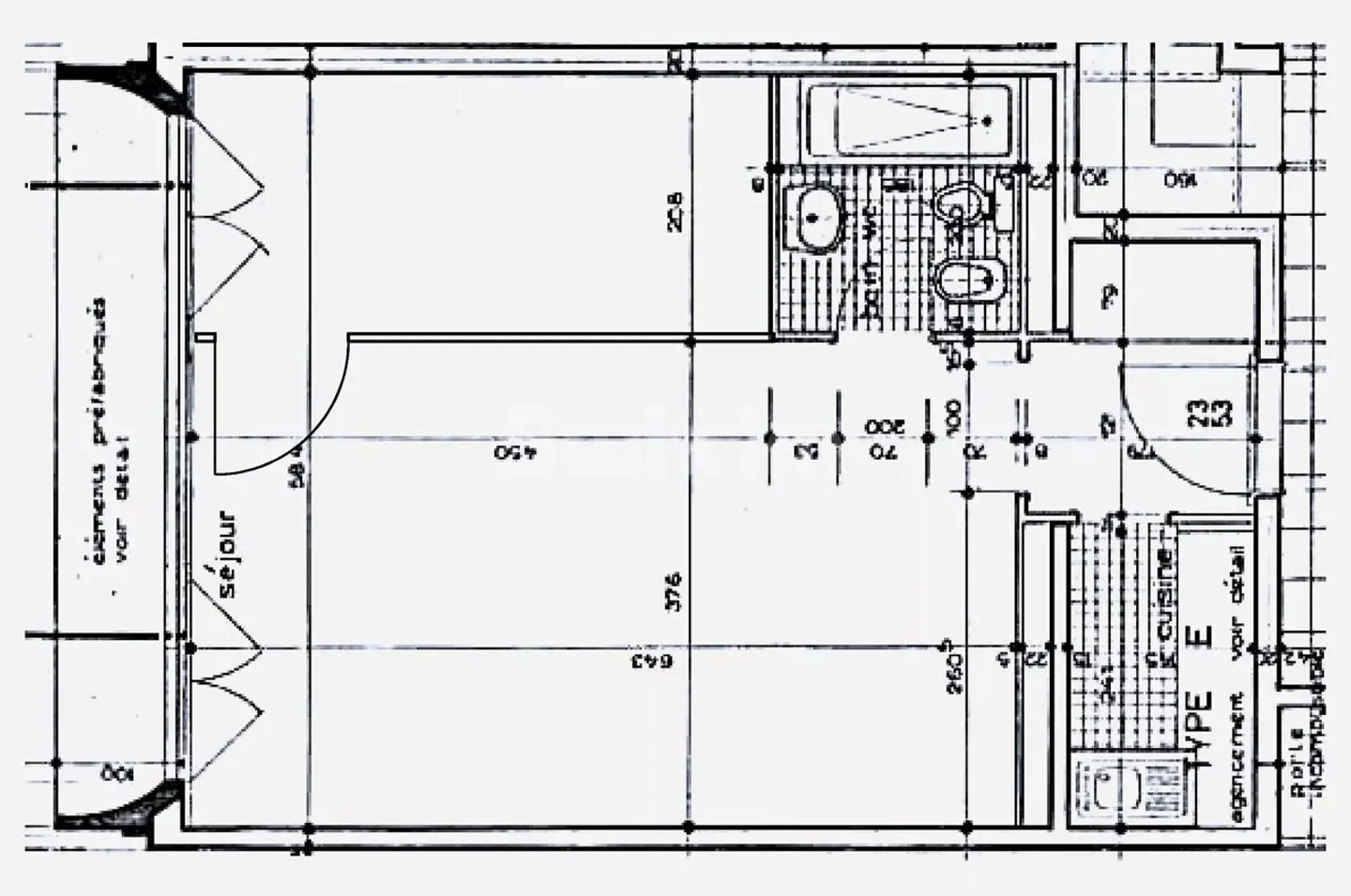 2.5 rooms ideally located - Photo 5 of 6